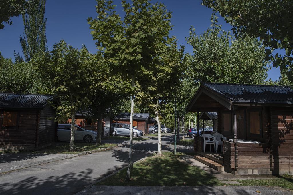 Camping & Bungalows Ligueerre De Cinca 外观 照片